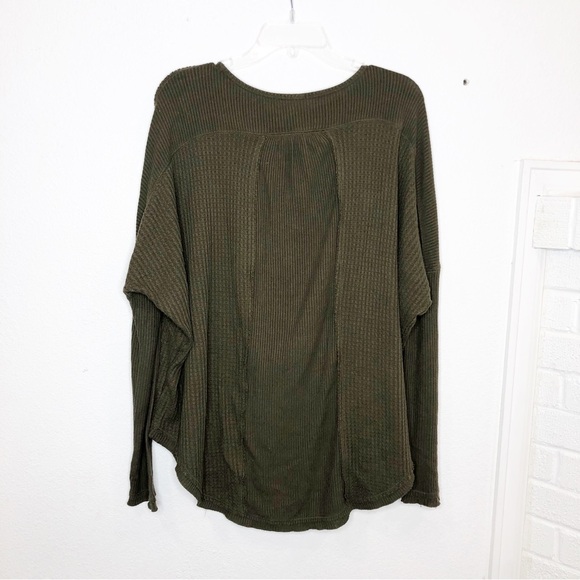 Free People Leo Henley Top Long Sleeve Waffle Knit Top Army Green Size Small - Picture 3 of 15